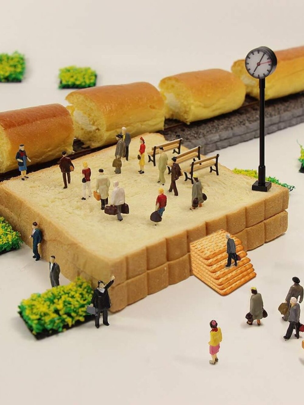 P8712 40pcs All Standing Pose Figures Assorted HO Scale Person Model Train Stree - Picture 4 of 9
